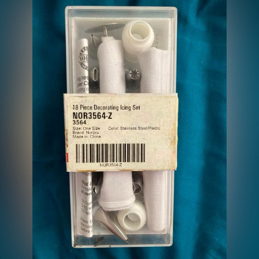 Norpro 18 Piece Decorating Icing Set